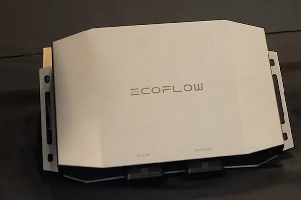 『Alternator Charger 600』の写真（撮影：grape編集部）