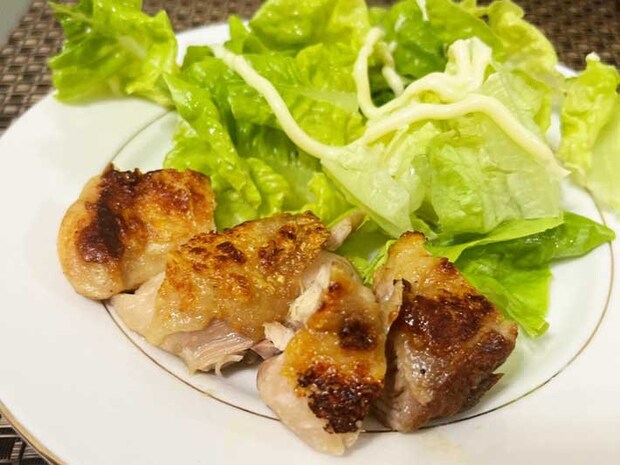 鶏モモ肉（撮影：grape編集部）