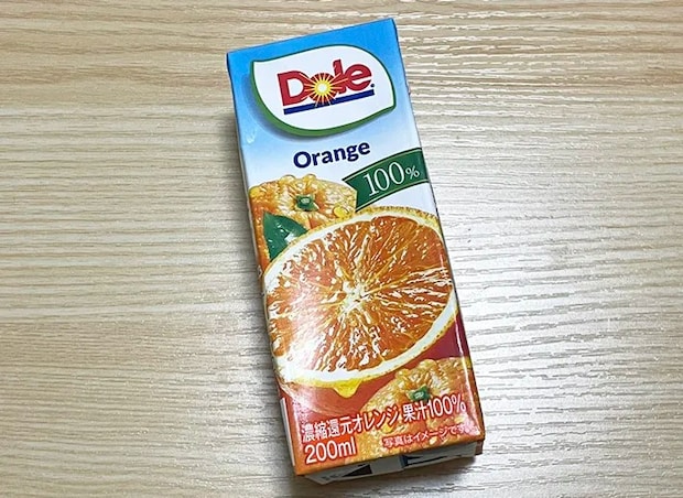 オレンジジュースの写真（撮影：grape編集部）