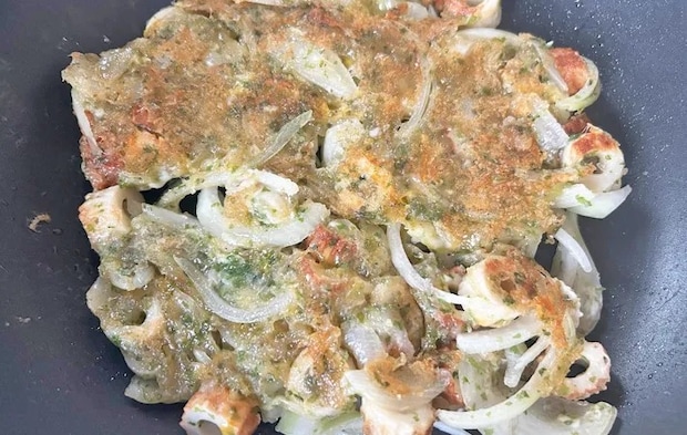 『ちくわのチヂミ』を作る写真（撮影：エニママ）