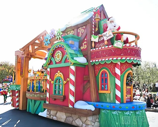 『トイズ・ワンダラス・クリスマス！』のサンタクロース（撮影：grape編集部）