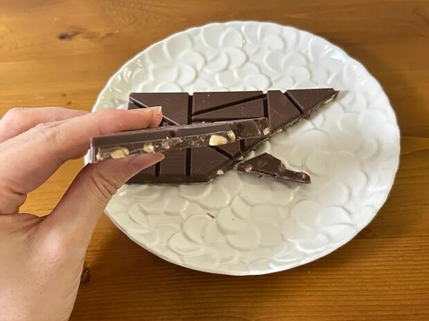 『チョコか？』の断面写真（撮影：grape編集部）