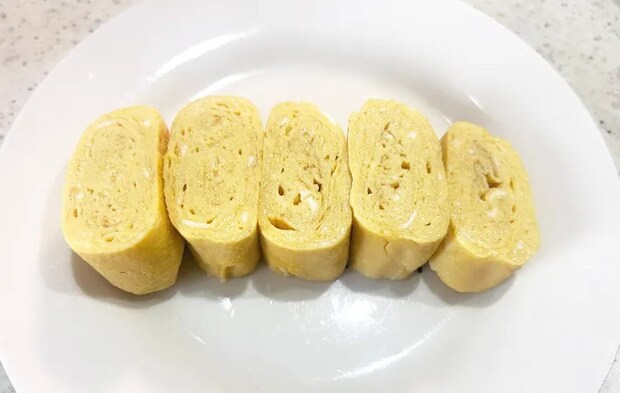 『おでんの素でだし巻き玉子』の完成写真（撮影：エニママ）