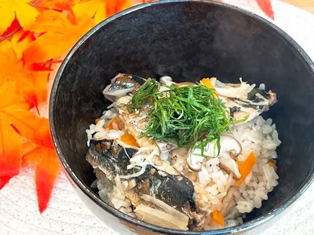 「普通に焼いたサンマよりおいしい!」 味の素が教える『炊き込みご飯』のレシピが?