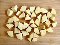 サツマイモが秒で消える？　レンチンして混ぜたのは…？【秋の簡単レシピ】