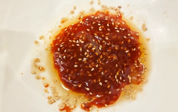 『韓国風カニカマ』を作る写真（撮影：エニママ）