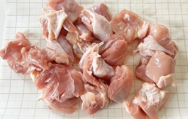 『炊飯器でバターチキンカレー』を作る写真（撮影：エニママ）