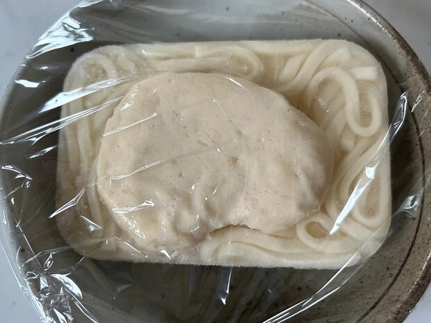 レンチンするだけ！　新しい冷凍うどんの食べ方に「簡単すぎる」