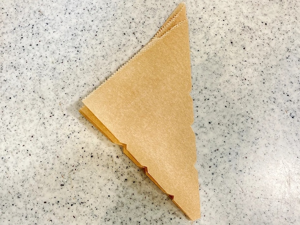 クッキングシートを4つ折りにして？　　まさかの使い道に「目からウロコ」