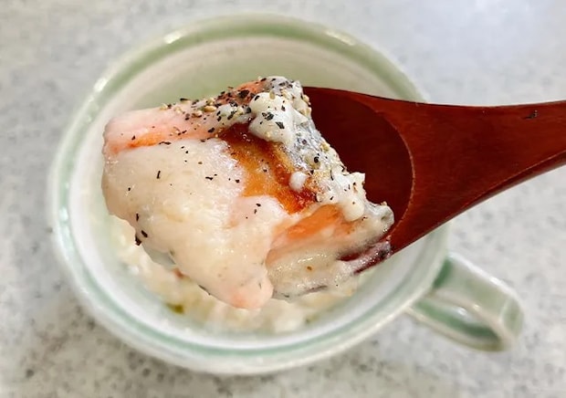 鮭とポタージュスープ（撮影：grape編集部）