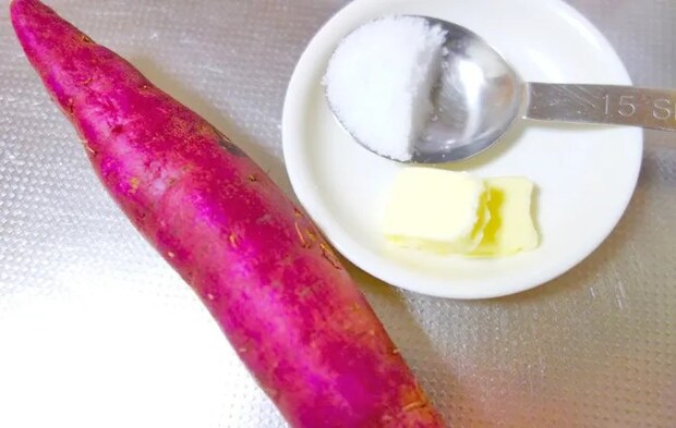 『サツマイモのハッセルバック』の材料写真（撮影：エニママ）