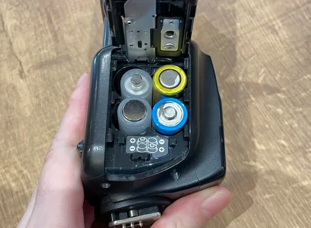 ストロボの写真（撮影：grape編集部）