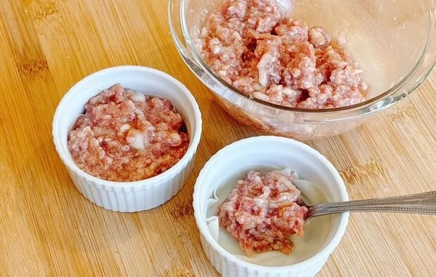 『ココットで小籠包』を作る写真（撮影：キジカク）