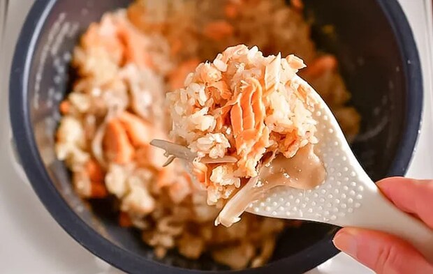 炊き込みご飯を混ぜた後の写真（撮影：小泉明代）