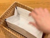 使っていない紙袋　持ち手をハサミで切って…「試してみる！」「そんな手が」