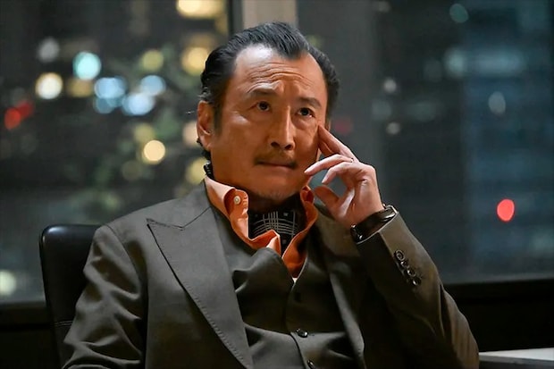 『ちょっとだけエスパー』に出演する吉田鋼太郎さんが写る場面写真