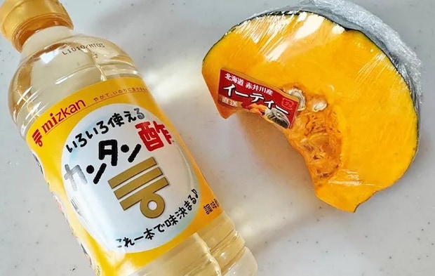 『レンジでほったらかし かぼちゃ煮』の材料写真（撮影：エニママ）