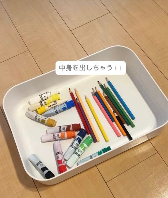 専用ケースから出したペン類