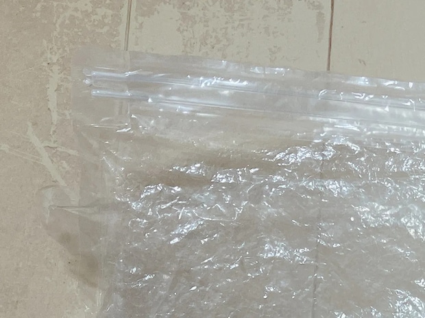 ボロボロの圧縮袋、捨てないで！　洗濯で役立つ使い道が？【ライフハック】