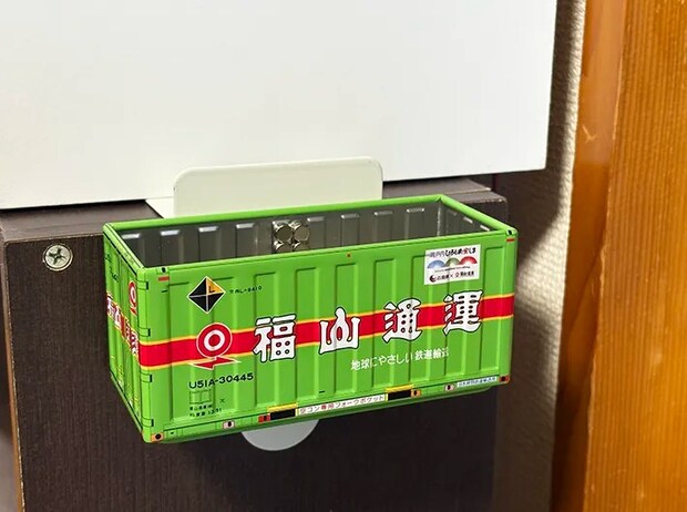 セリアのミニチュアの画像（撮影：grape編集部）