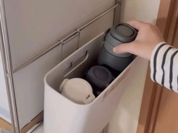 吊るす収納ってこんなに便利！　『無印良品』の収納ケースに「何個も買いたい」