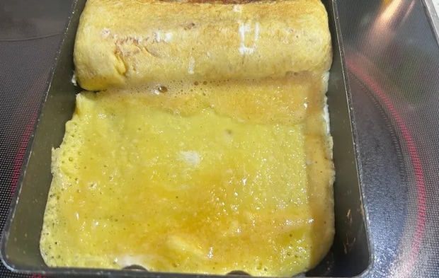 『山芋入りふわふわ玉子焼き』を作る写真（撮影：エニママ）