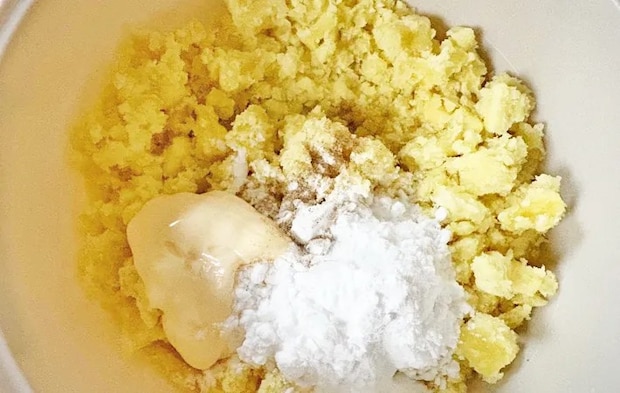 『さつまいもでハッシュドポテト』を作る写真（撮影：エニママ）