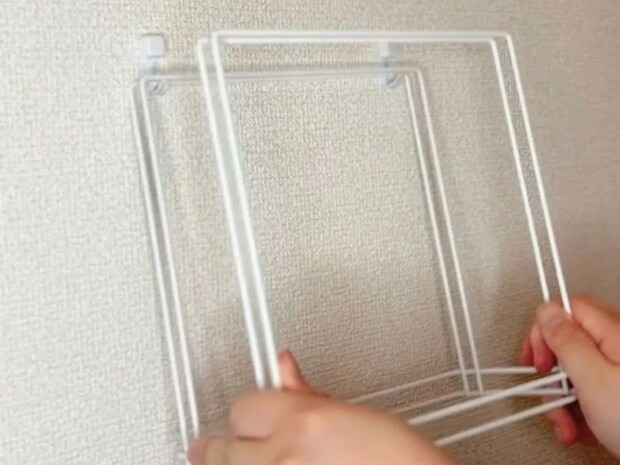 ワイヤーふきんかけを収納に使うと？　ライフハックに「試します」「真似したい」