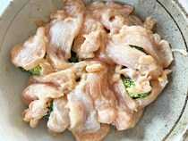 2人分があっという間になくなる！　ブロッコリーと鶏むね肉をレンチンしたら…？