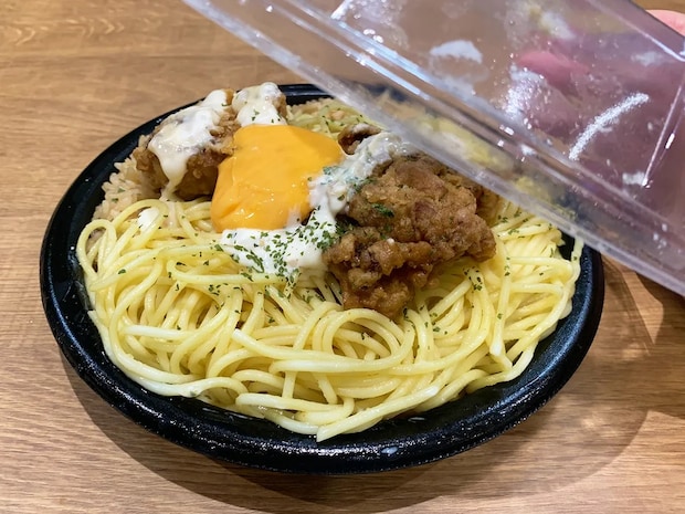 同僚「この弁当、何ですか！？」　コンビニ弁当に驚いたワケが？【もちづきさん】