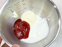 3つの材料を混ぜるだけ！　ドレッシングのレシピに「サラダがどんどん進む」