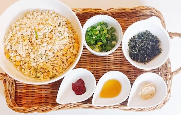 『冷凍チャーハンでクッパ』の材料写真（撮影：キジカク）