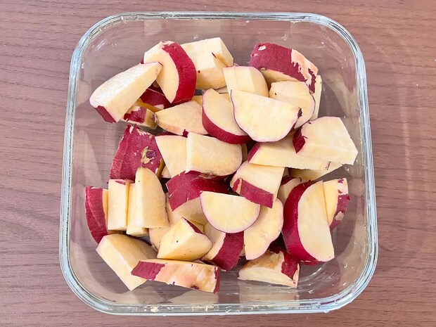 【簡単レシピ】ひと口大に切ったサツマイモを？　甘辛おいしい“絶品おかず”とは？