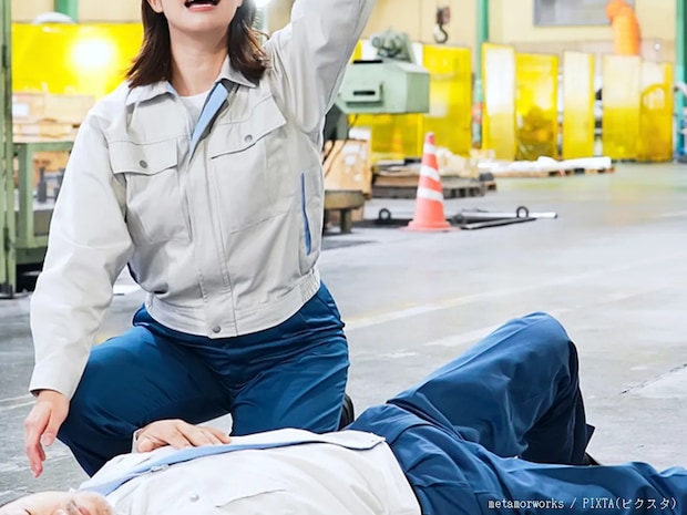 倒れている人を見かけたら…　元警察官が教える『迷わないためのポイント』とは？