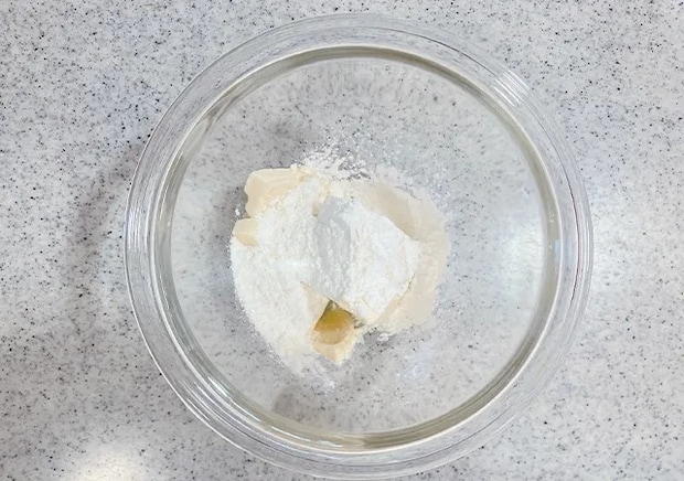 豆腐と片栗粉（撮影：grape編集部）