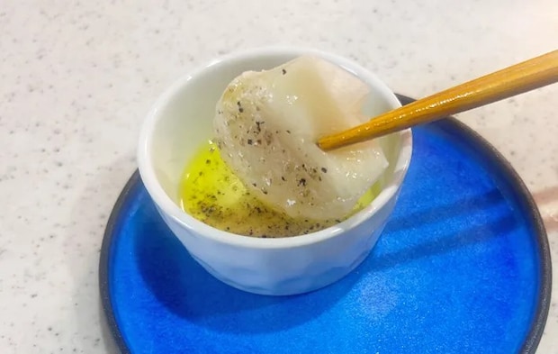 『オリーブオイル塩餅』の完成写真（撮影：エニママ）