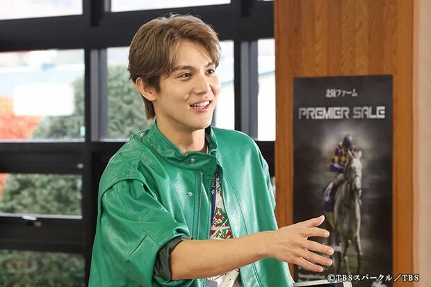 『ザ・ロイヤルファミリー』に出演する中川大志さんが写る場面写真