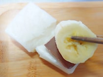 一口サイズに切ったバナナを…？　意外な組み合わせのスイーツに家族が大絶賛！