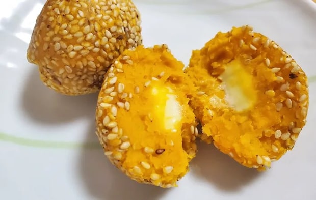 『カボチャのチーズ入りごま団子』の完成写真（撮影：エニママ）