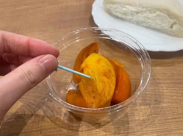 『国産柿ピック付き』の写真（撮影：grape編集部）