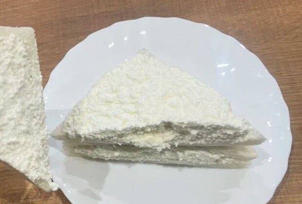 『MILK監修 たっぷり生クリームサンド』の写真（撮影：grape編集部）