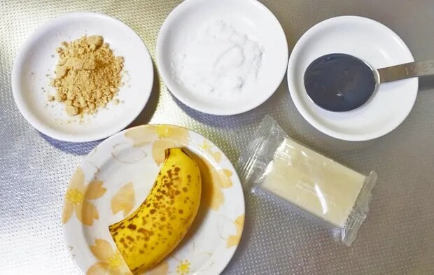 『ひとくちバナナきなこもち』の材料写真（撮影：エニママ）