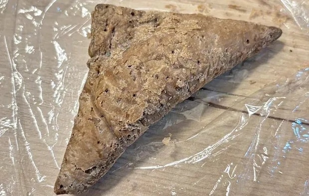 『凍らせた三角チョコパイ』の写真（撮影：キジカク）