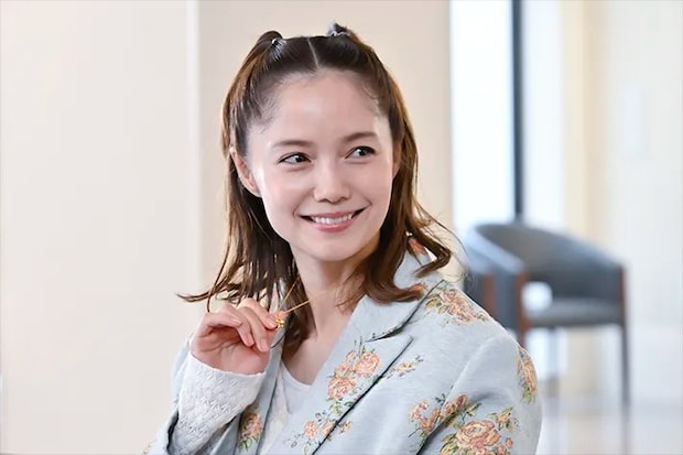 『ちょっとだけエスパー』に出演する宮﨑あおいさんが写る場面写真