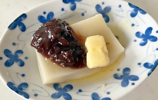 『あんバター餅』を作る写真（撮影：エニママ）