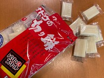 「なぜ今までやらなかったんだ」 レンチンした餅にのせたのは…？