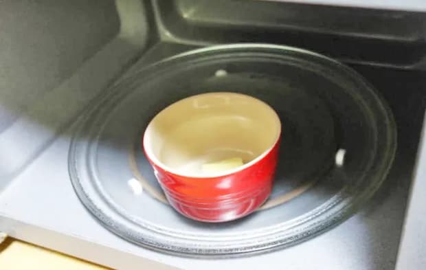 『もちのバターソテー ～栗きんとんdeスイートポテト風～』を作る写真（撮影：エニママ）