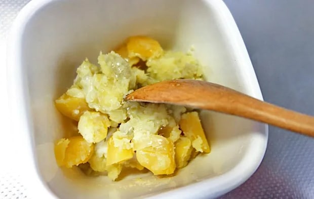 『もちのバターソテー ～栗きんとんdeスイートポテト風～』を作る写真（撮影：エニママ）