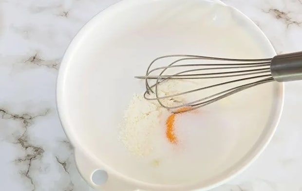 『ホットケーキミックスでシュークリーム』を作る写真（撮影：キジカク）