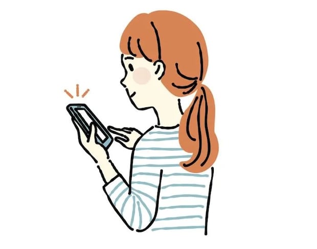 スマホを操作する女性のイラスト